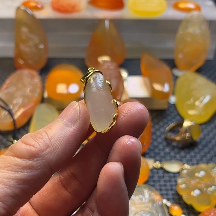 李***国石英质玉合金小小吊坠挂件挂件