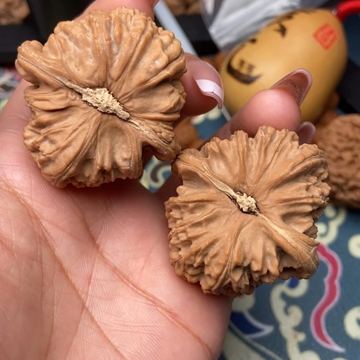 文玩核桃吊坠魔****c白狮子