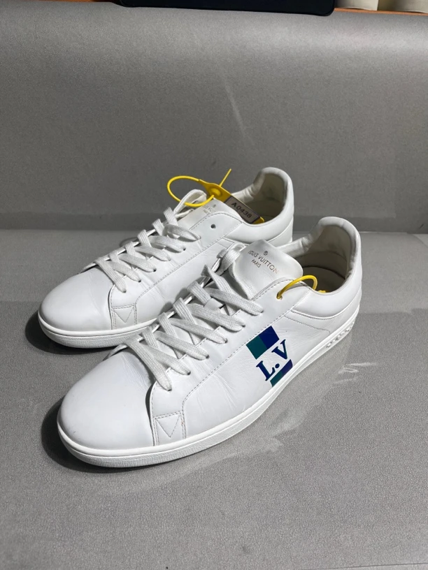 99新 LouisVuitton/路易威登 板鞋白色字母logo男鞋 43码