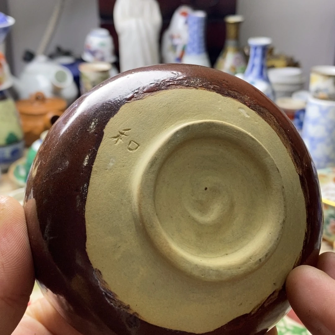瓷片是因为它能有效保护眼睛哦