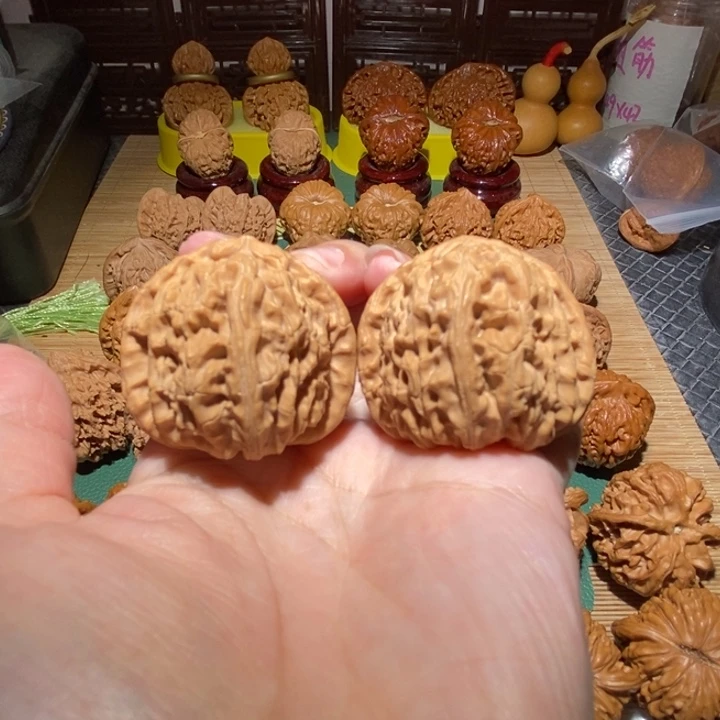 吊坠文玩核桃三角白