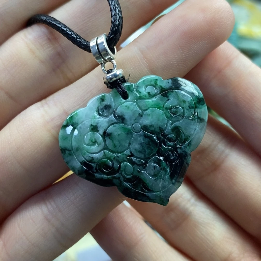 翡翠未镶嵌颈饰吊坠