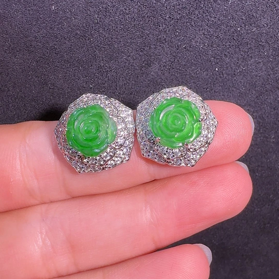 翡翠未镶嵌耳饰玫瑰