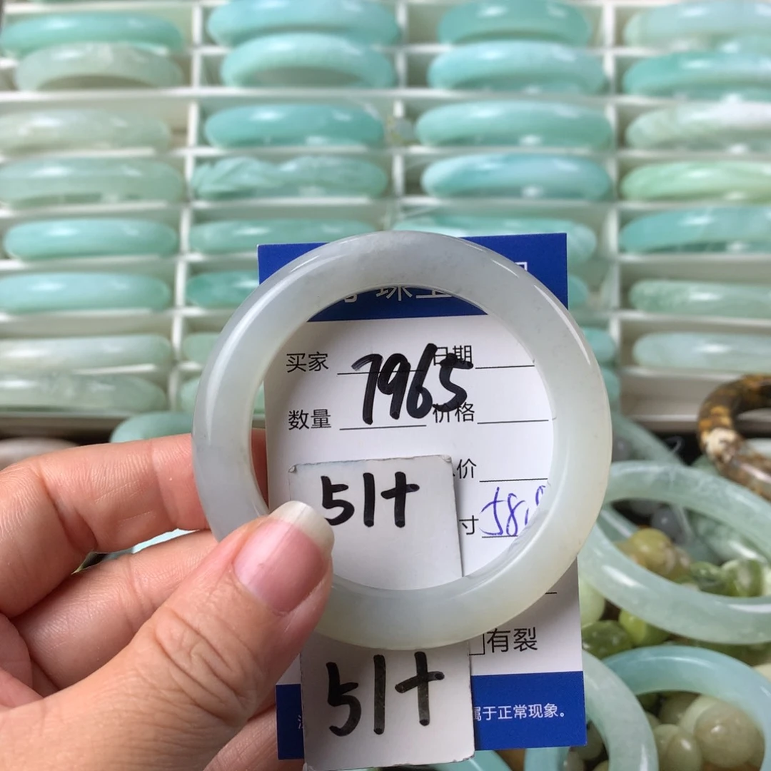 蛇纹石玉手镯未镶嵌7965