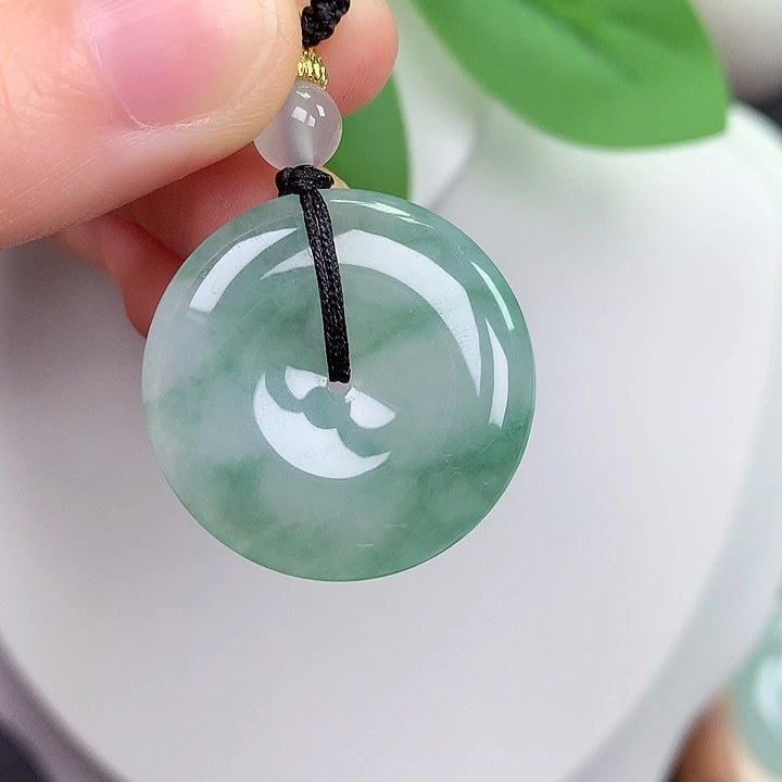 翡翠未镶嵌颈饰平安扣 27.5-5.0mm
