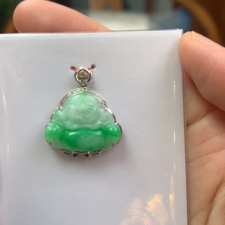 翡翠颈饰18K金镶嵌翡翠吊坠