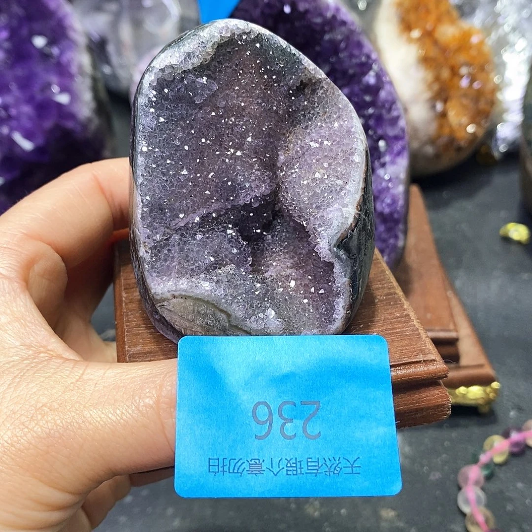 水晶大型摆件（非配饰）未镶嵌