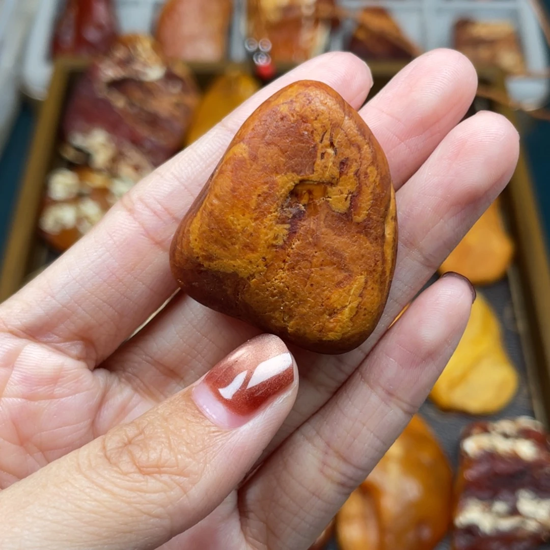 琥珀未镶嵌珠宝奇石