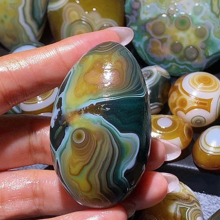 玛瑙/玉髓未镶嵌珠宝奇石58