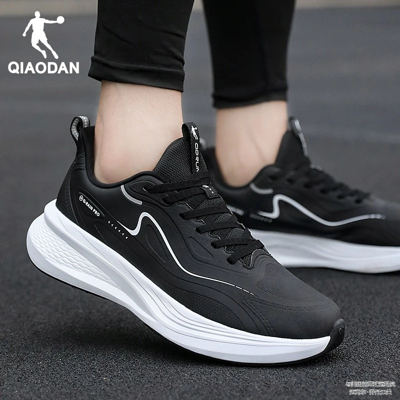 乔丹男鞋冬季皮面减震跑步鞋官方正品男士轻便休闲软底防水运动鞋