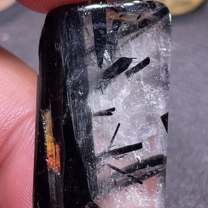 金***鼠未镶嵌颈饰发晶牌子