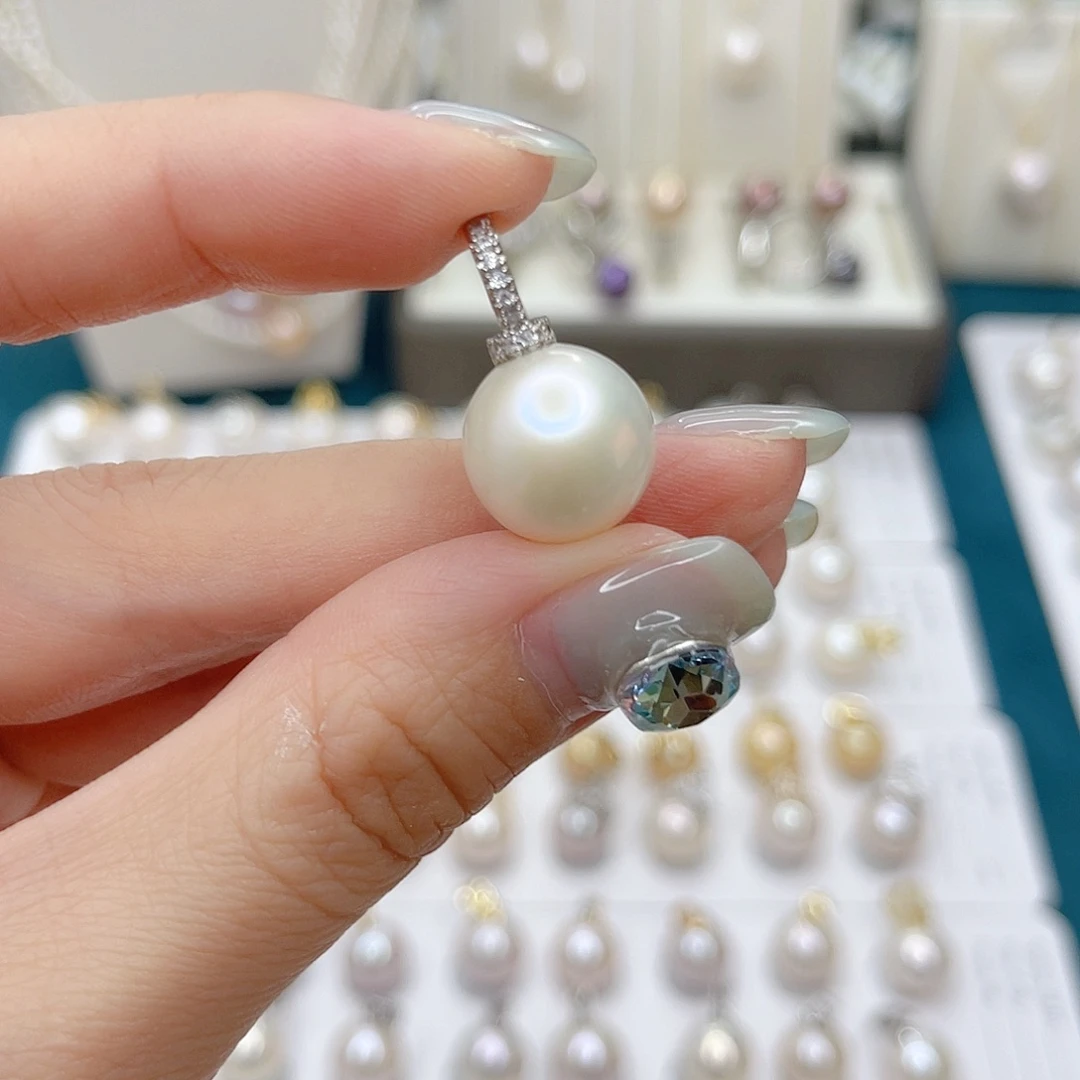 淡水珍珠合金吊坠(赠链)