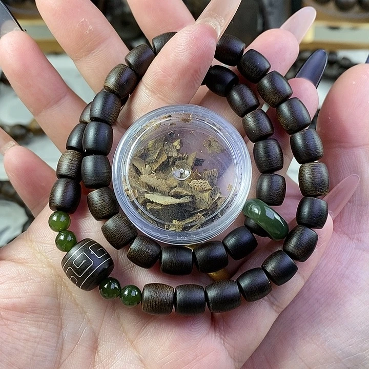 沉香沉香碎屑越南芽庄白棋楠0.8设计款