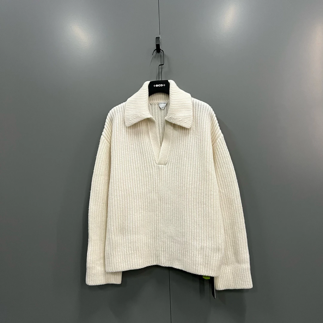 95新 BOTTEGA VENETA/葆蝶家 q225 米白色翻领V领针织衫jc604141