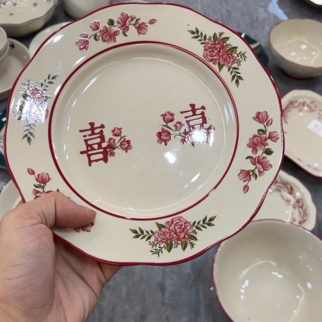 陶瓷微瑕餐具介意勿拍，满18飞！