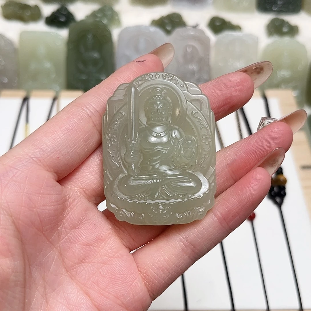 和田玉未镶嵌颈饰伊*