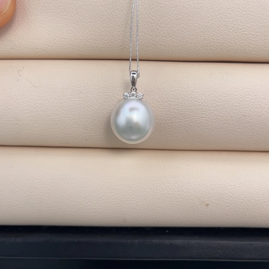 颈饰海水珍珠18K金镶嵌