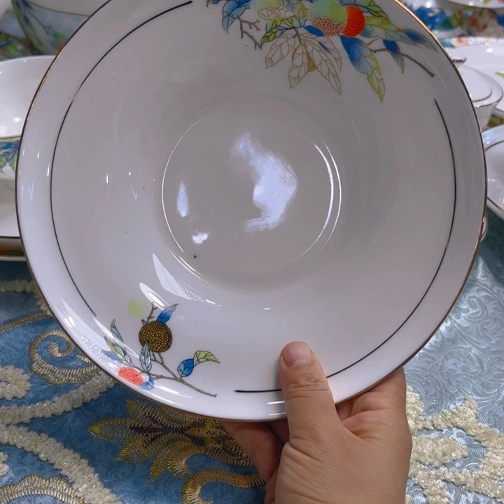 瓷片荔枝草帽深盘两个