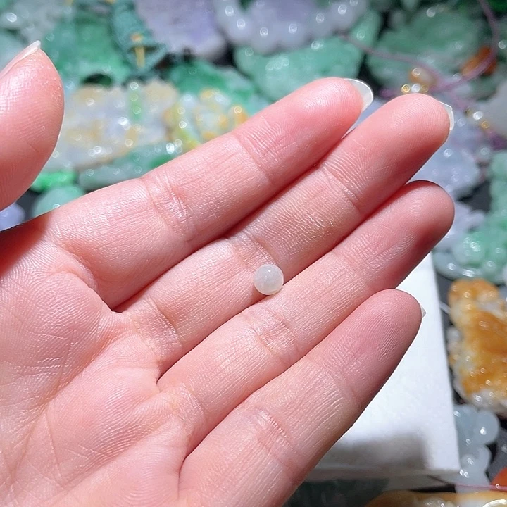 颈饰未镶嵌翡翠?****࿐天
