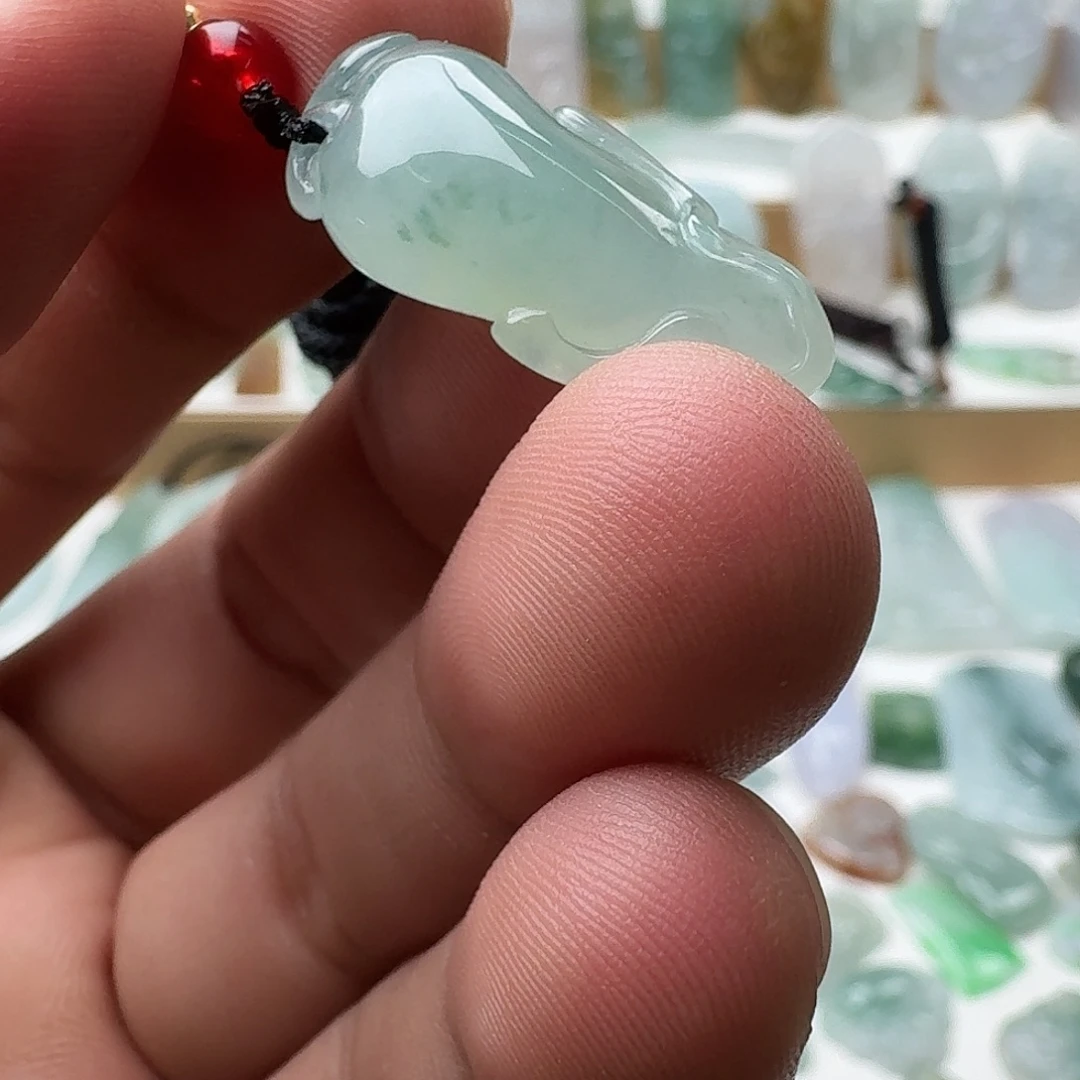 翡翠未镶嵌颈饰84