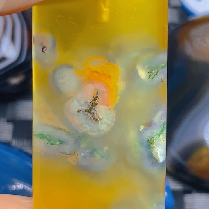 玛瑙/玉髓颈饰未镶嵌一***。