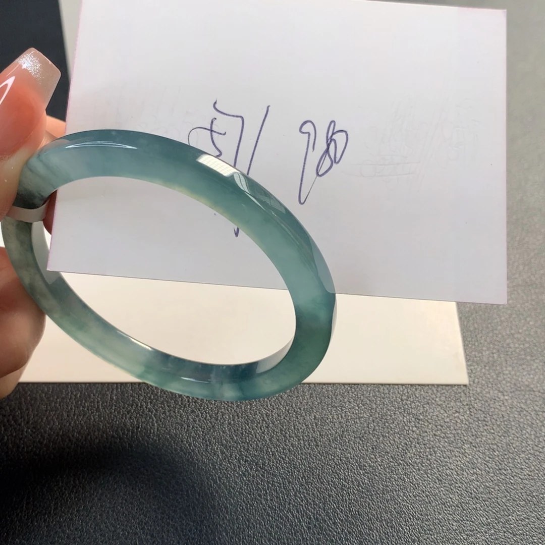 翡翠未镶嵌手镯手镯