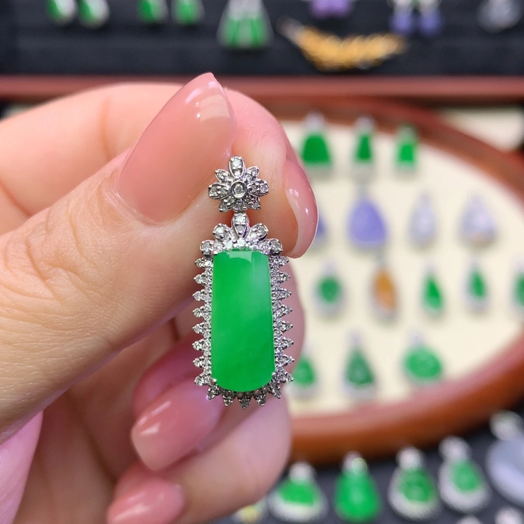 翡翠18K金镶嵌吊坠(不含链)