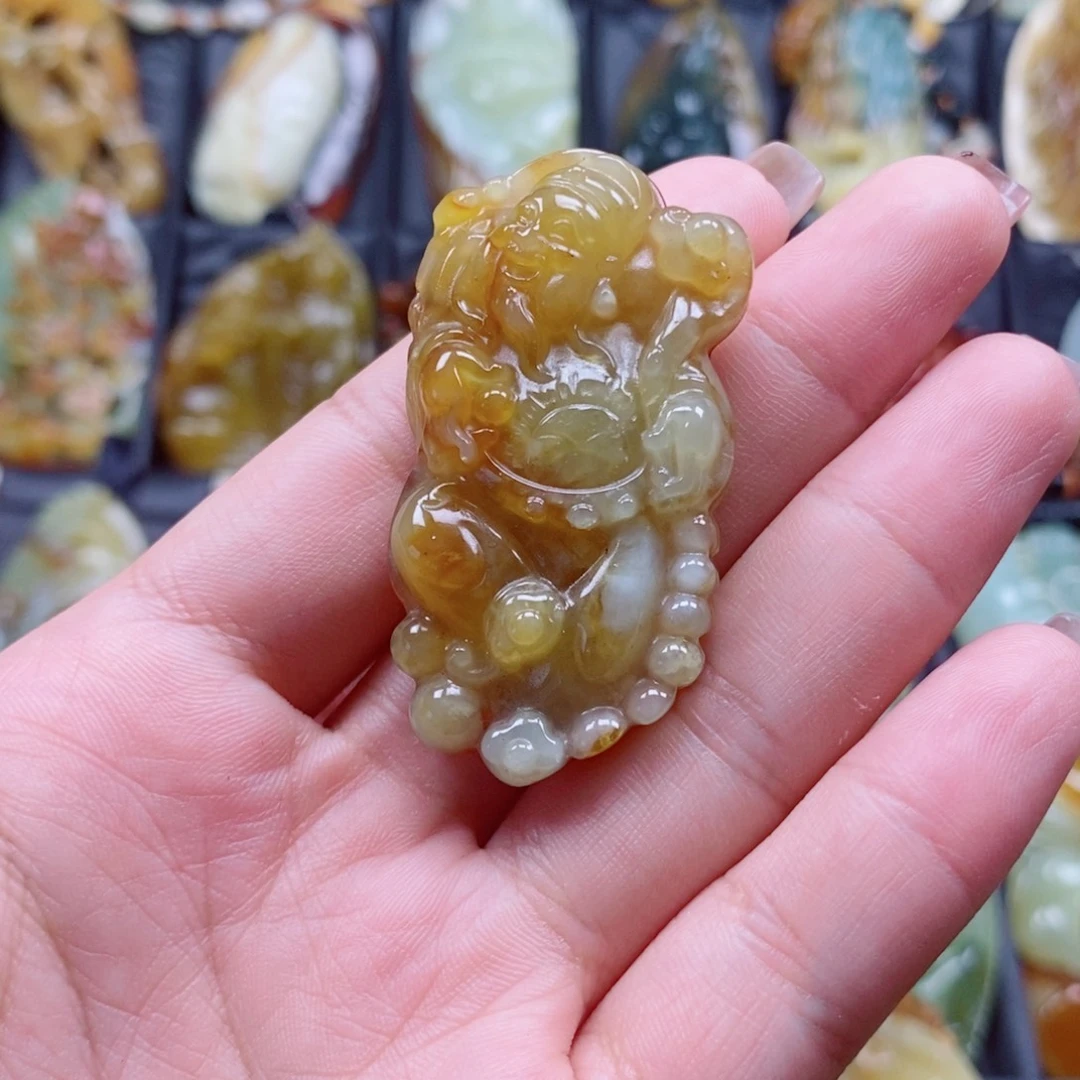 未镶嵌蛇纹石玉颈饰