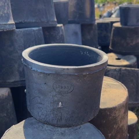 口17高12黑色瓦罐微瑕