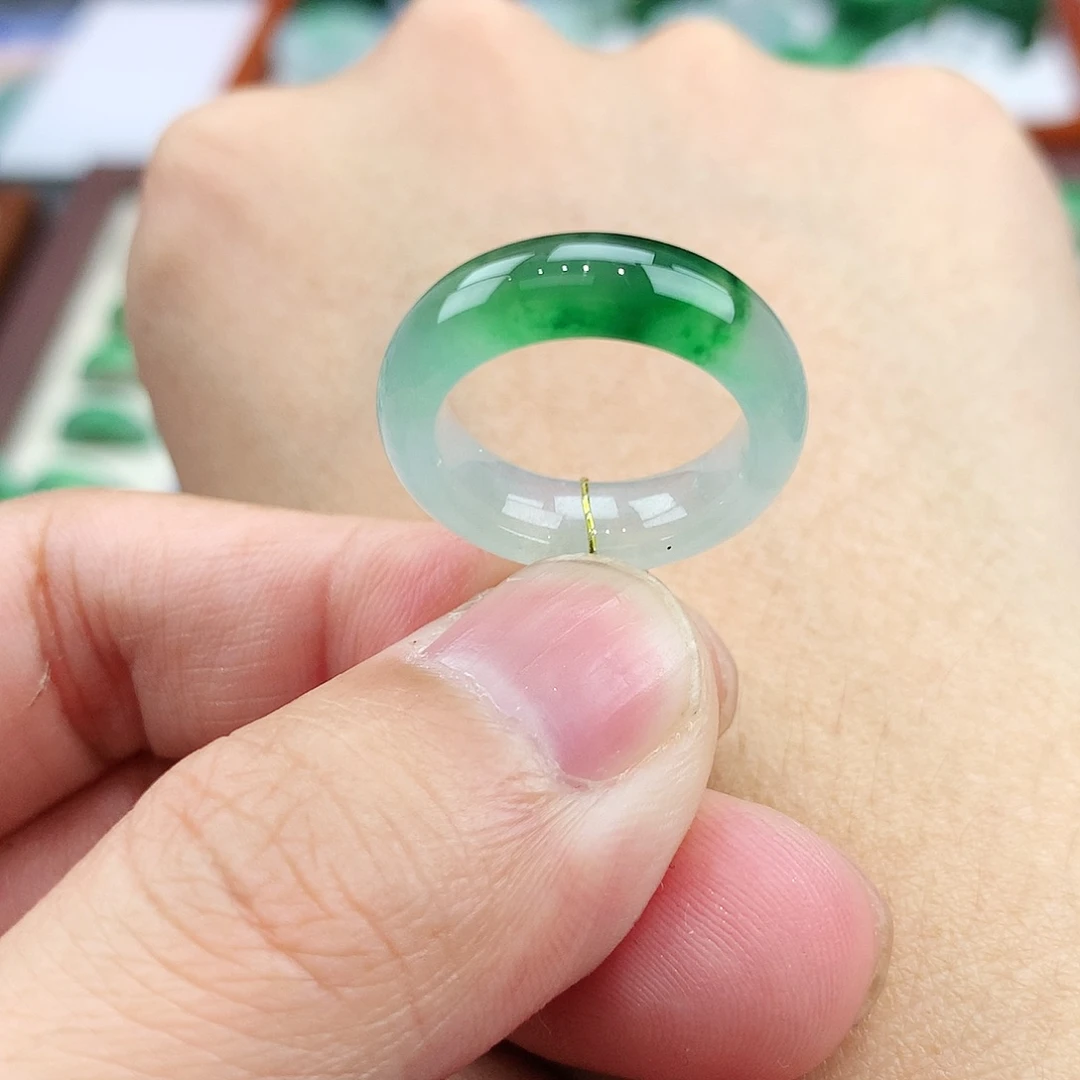 翡翠未镶嵌戒指8号