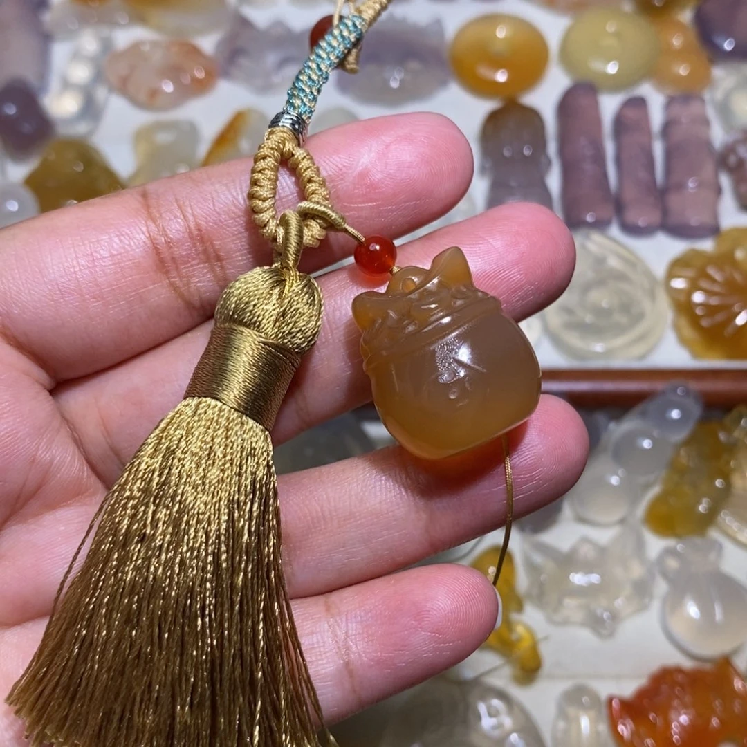 玛瑙/玉髓未镶嵌颈饰聚宝盆包包挂