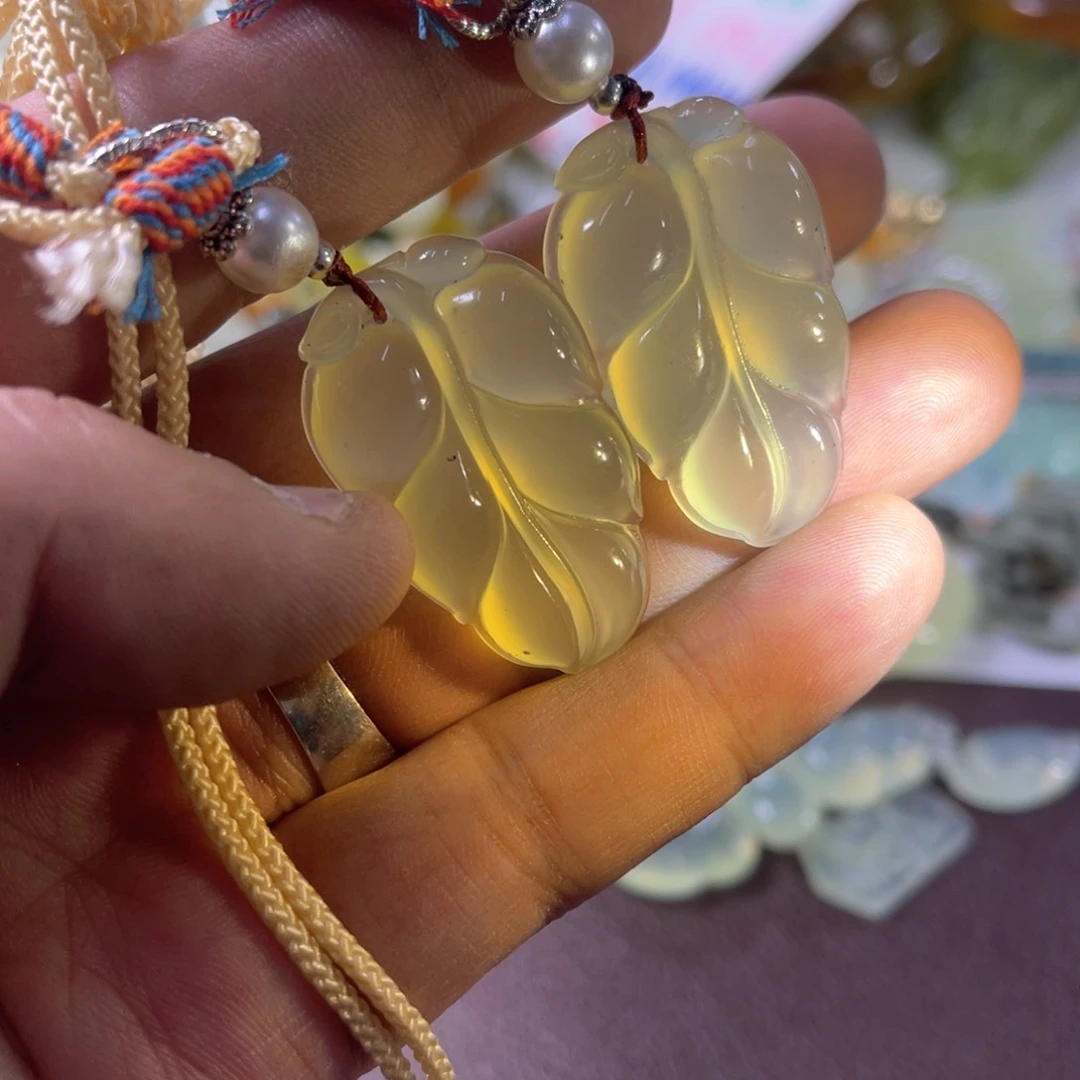 未镶嵌蛇纹石玉手镯（圆镯）