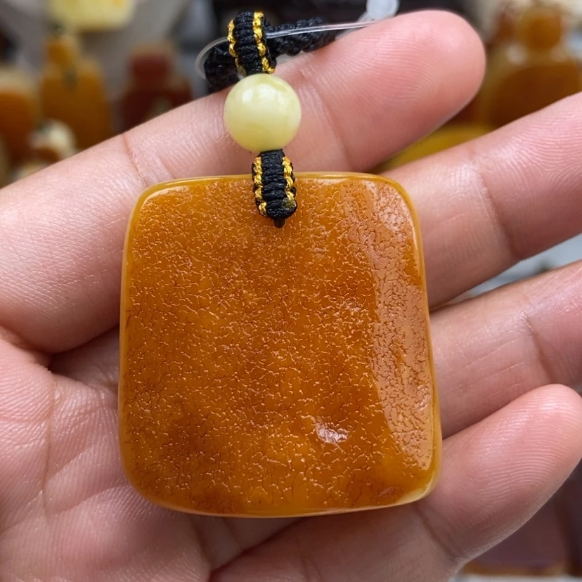 【闪购商品】琥珀颈饰未镶嵌
