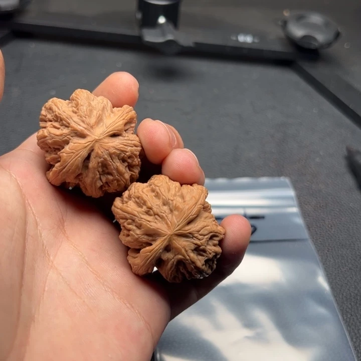 文玩核桃吊坠欧*～225核桃