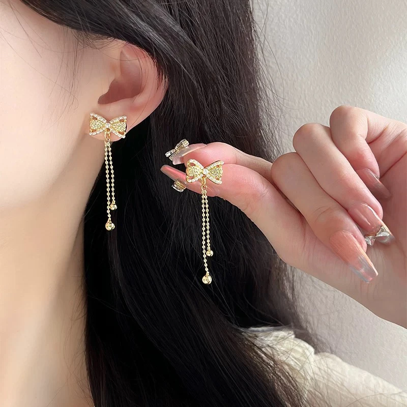 铜合金耳饰 蝴蝶结流苏耳钉女独特气质长款耳饰精致百搭耳钉E2144