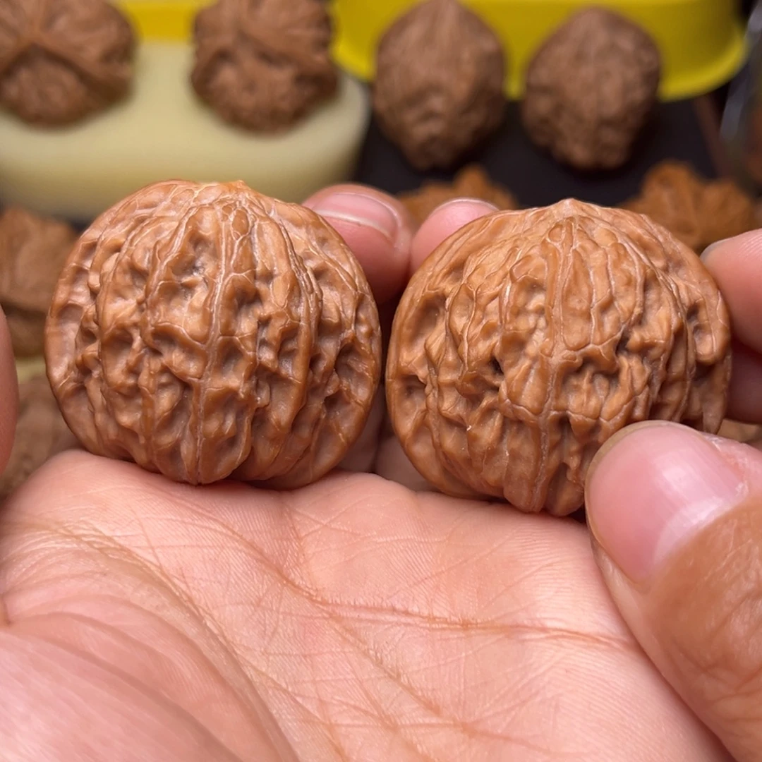 文玩核桃把件山地磨盘38左右