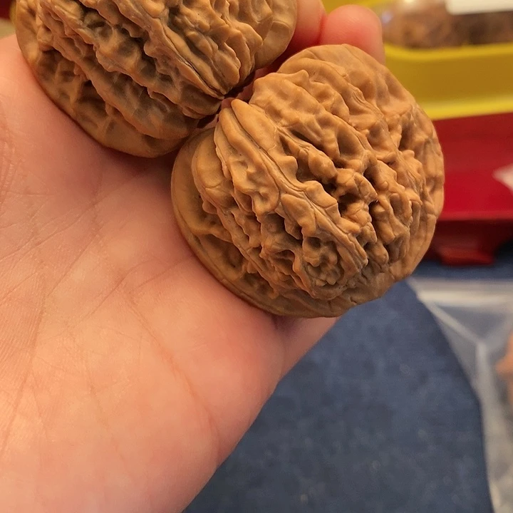 【闪购商品】文玩核桃吊坠用****风山地楼