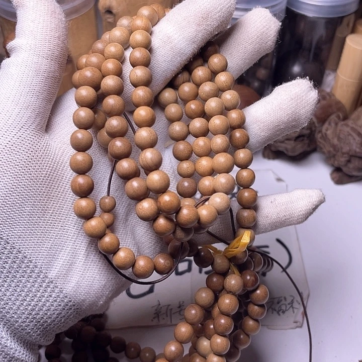 檀香木无事牌檀香木0.8/108微暇