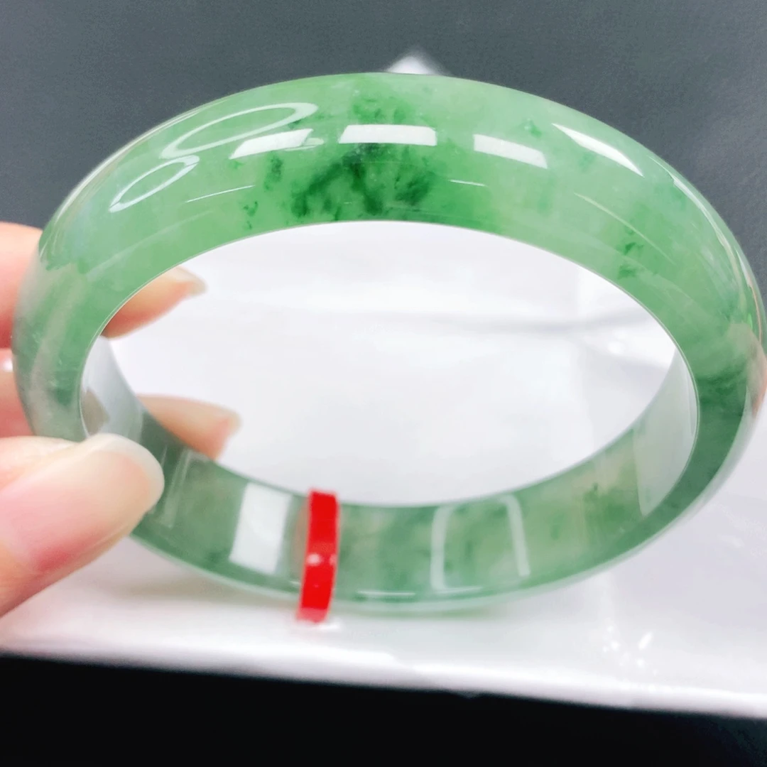 翡翠未镶嵌手镯58圈