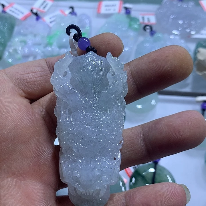 翡翠未镶嵌颈饰天然翡翠吊坠A货