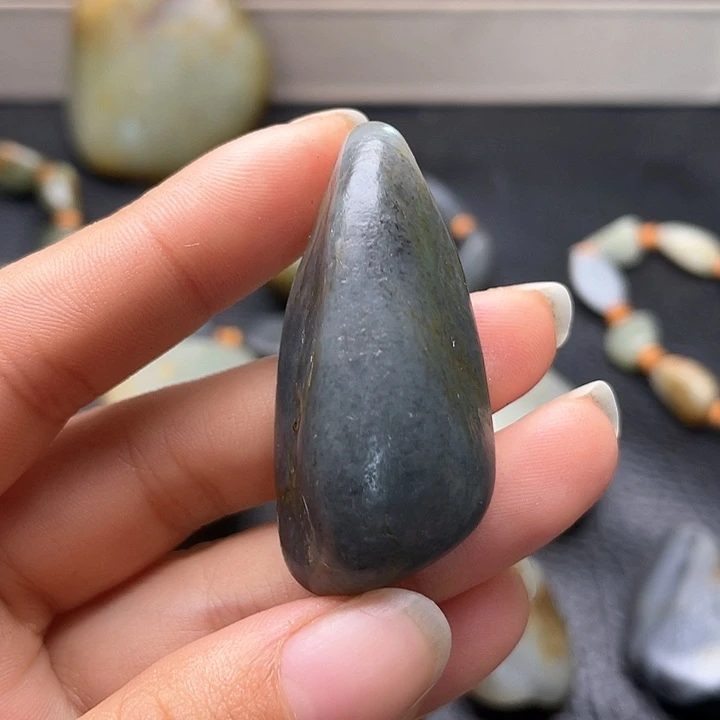 和田玉颈饰未镶嵌40