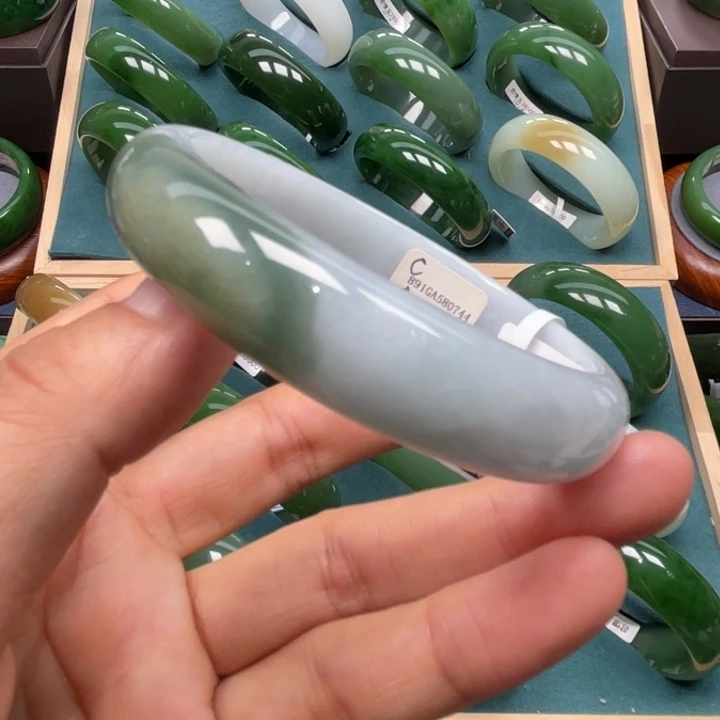 翡翠未镶嵌手镯翡翠手镯