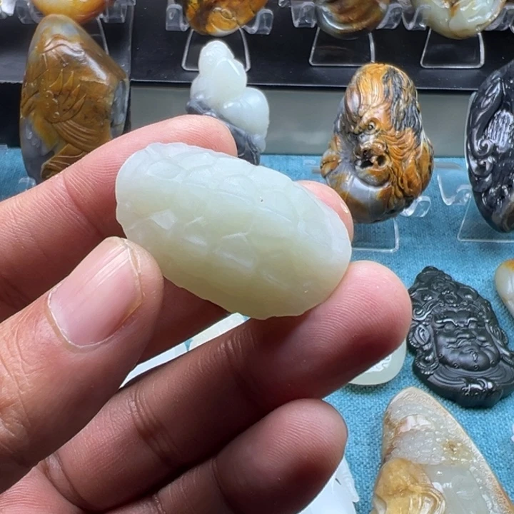 和田玉未镶嵌挂件