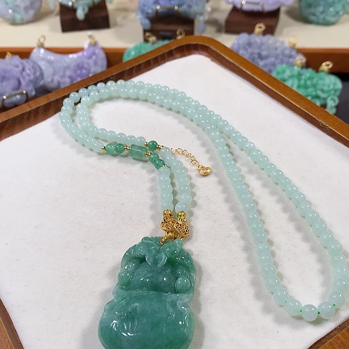 翡翠未镶嵌颈饰翡翠吊坠