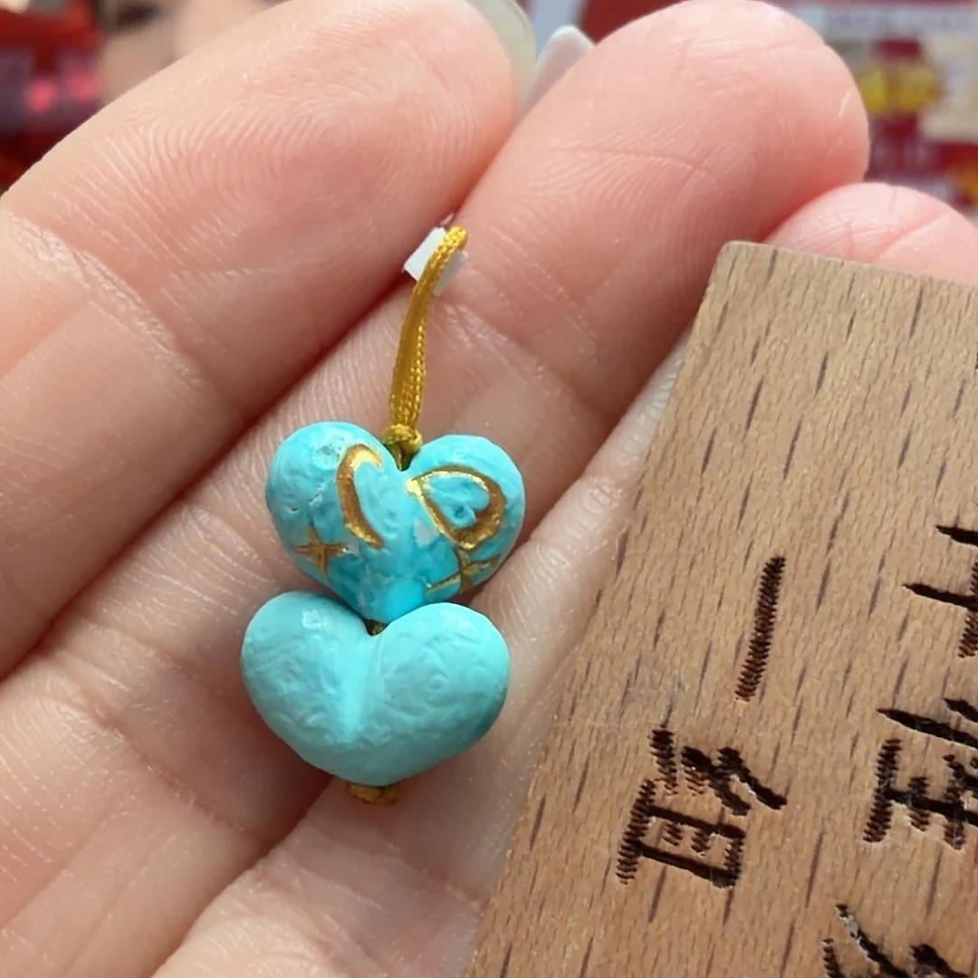 绿松石未镶嵌颈饰