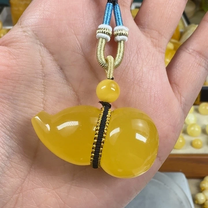 蜜蜡珠宝奇石未镶嵌