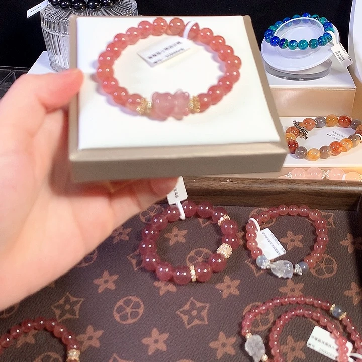 水晶手链未镶嵌草莓小熊