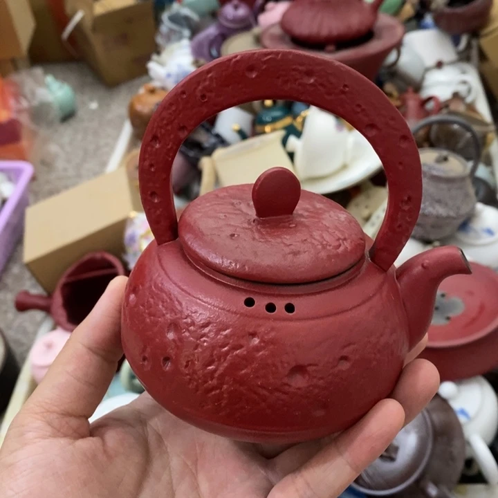 陶瓷艺术品及陶瓷壶