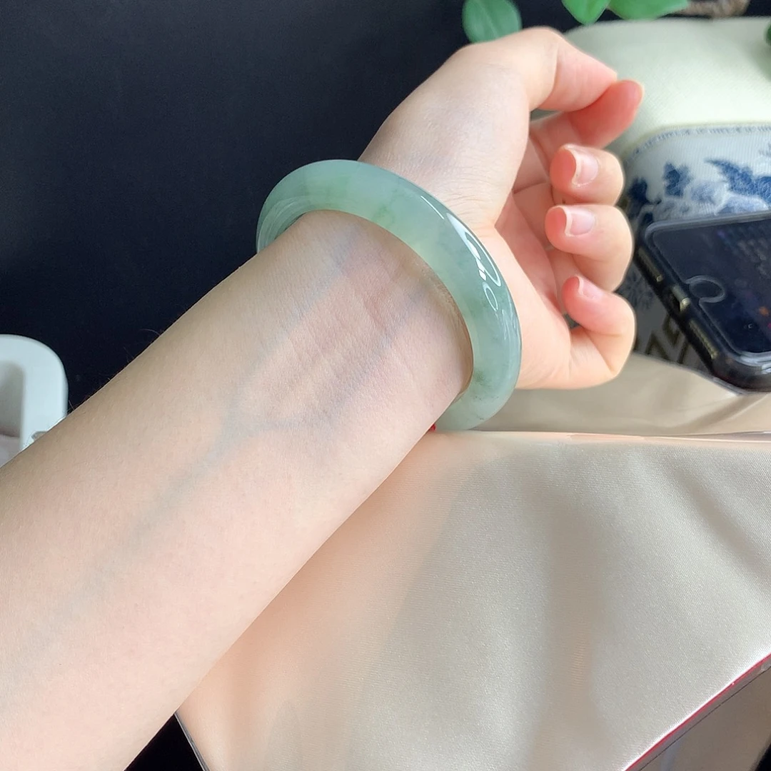 未镶嵌手镯翡翠（54号）