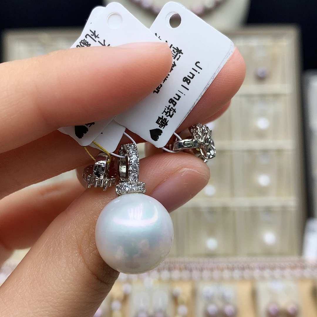 肖***肖颈饰合金淡水珍珠